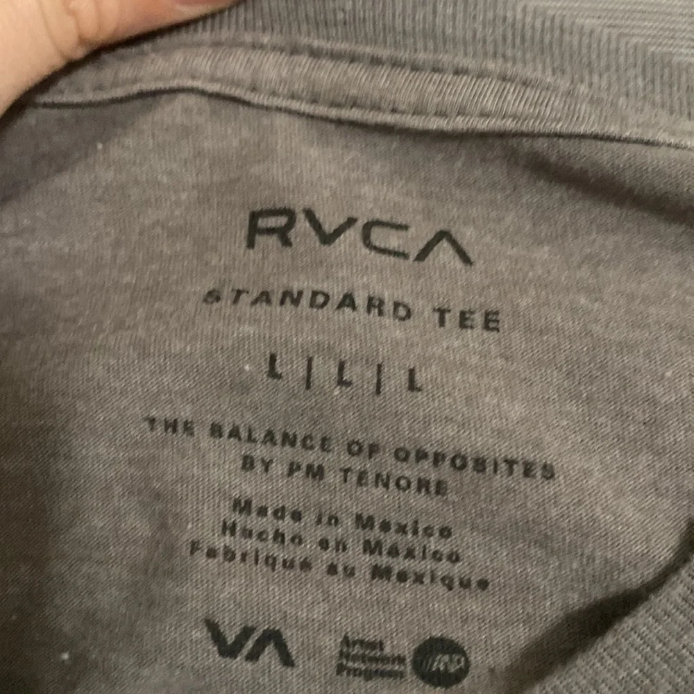 Mens RVCA Long Sleeve - Picture 3 of 3